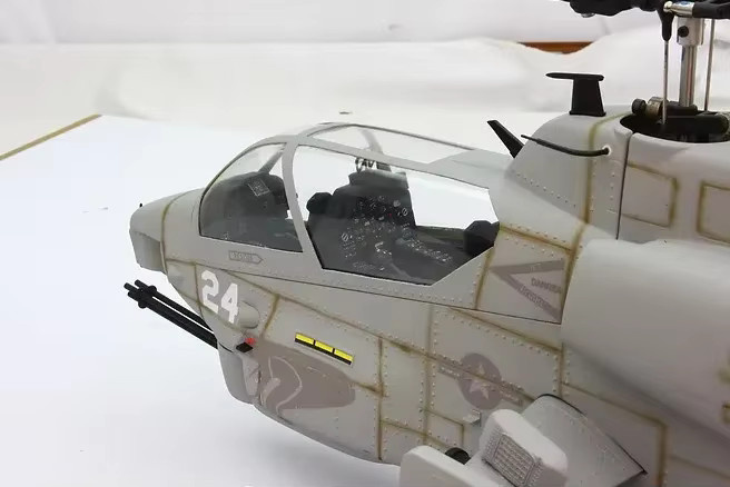FLIGHT-MODEL.COM AH-1 RC-Hubschrauber-Skala-Rumpf, Modellgehäuse, Glasfaser - Bild 3