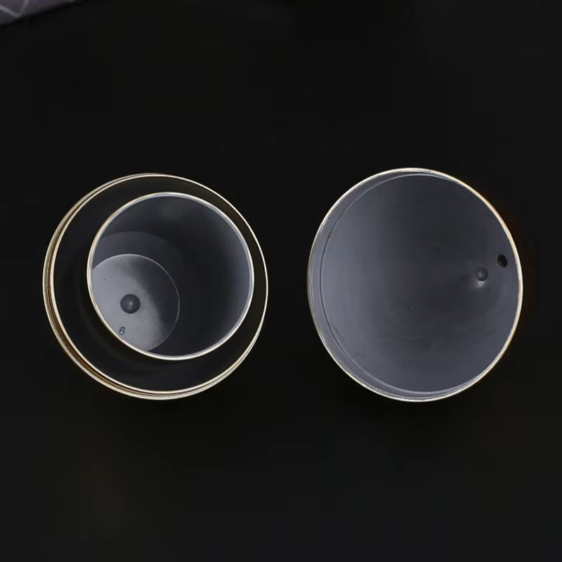 Eiförmige Zahnstocherbox aus Metall in Gold im Vintage-Design als geometrische Tischdekoration - Bild 5
