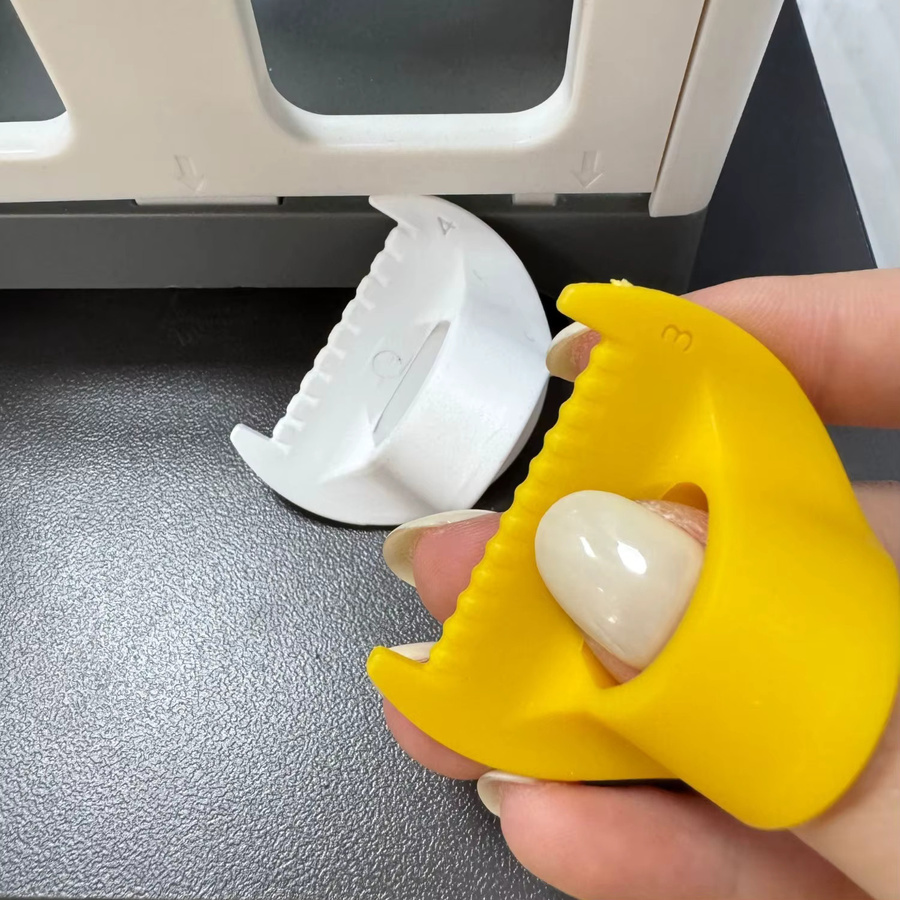 Handnähhilfe aus Kunststoff für Anfänger und Senioren mit 3 mm und 4 mm Abstand zur Vermeidung von Springstichen in Weiß und Gelb - Bild 3