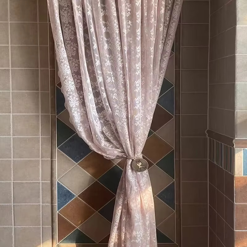 Rosa transparenter Jacquard-Vorhang mit floralem Design und Makramee-Spitze im Shabby-Chic-Stil - Bild 3