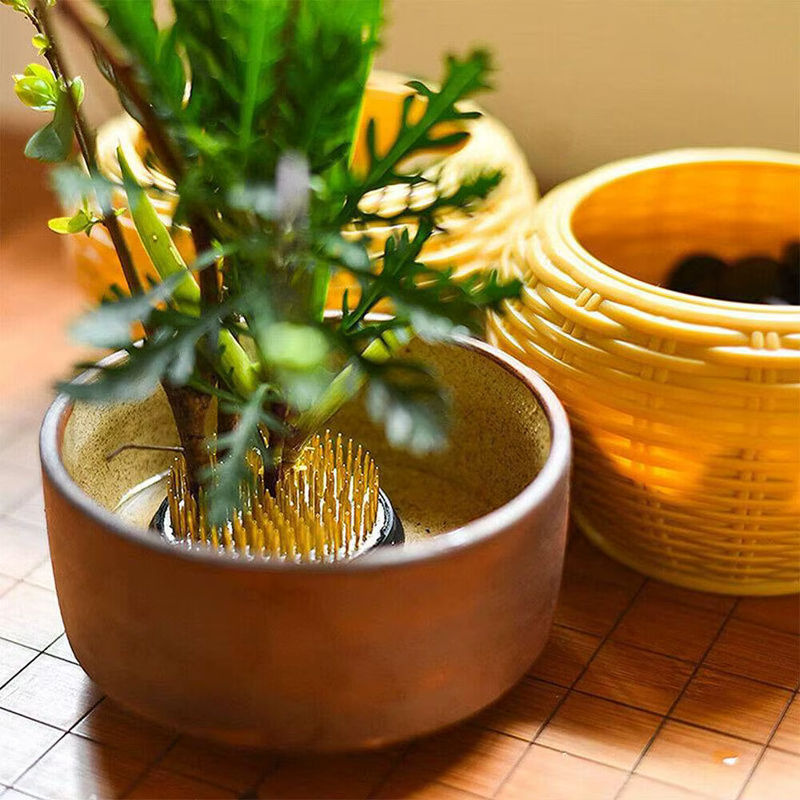 Runder Ikebana-Blumenfrosch aus Metall in - Bild 4