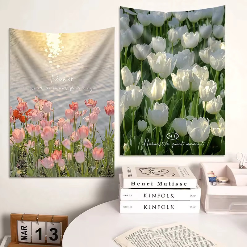 VIKAMA Künstlerischer Tulpen-Wandteppich mit floralem Design in Multicolour - Bild 1