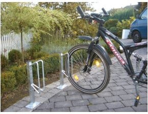 Schake Einzelparker zum Einbetonieren, verzinkter Haltebügel aus Rundstahl, Farbe: Silber, Höhe: 53 cm - Bild 1
