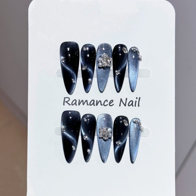 Stylebon Press-On-Nägel Stiletto, schwarz-blauer Katzenaugen-Farbverlauf, 10 Stück, glänzend - Bild 1