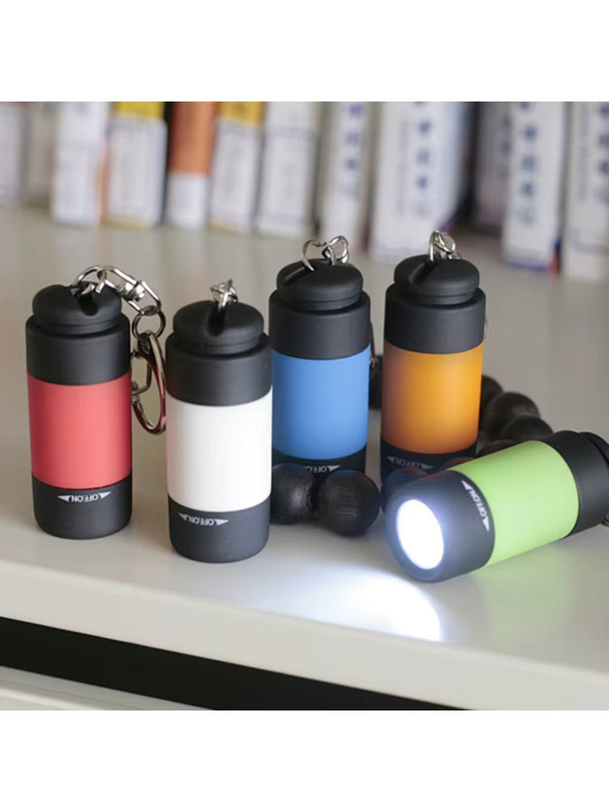 Hersteller Direct Batch Mini-Taschenlampe mit LED und USB-Aufladung als praktischer Schlüsselanhänger aus Kunststoff - Bild 7