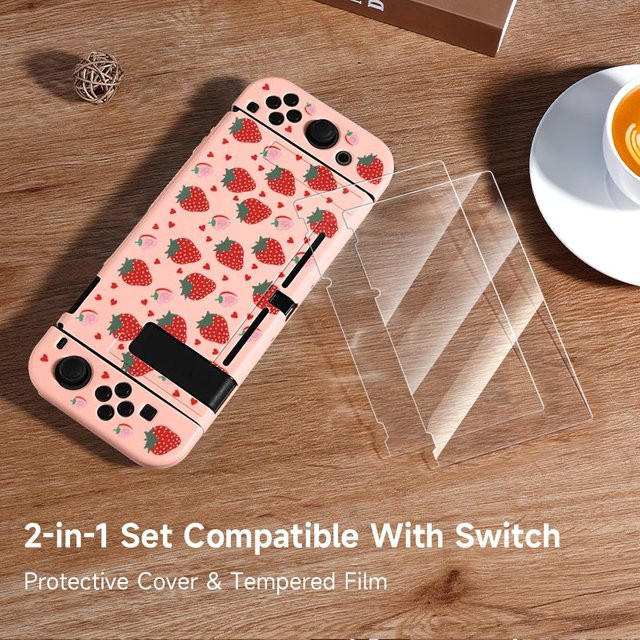 Nintendo Switch Schutzhülle mit Erdbeer-Muster und 2 Schutzfilmen, kompatibel mit Nintendo Switch, OLED und Lite, Farbe: Pink/Lila - Bild 1