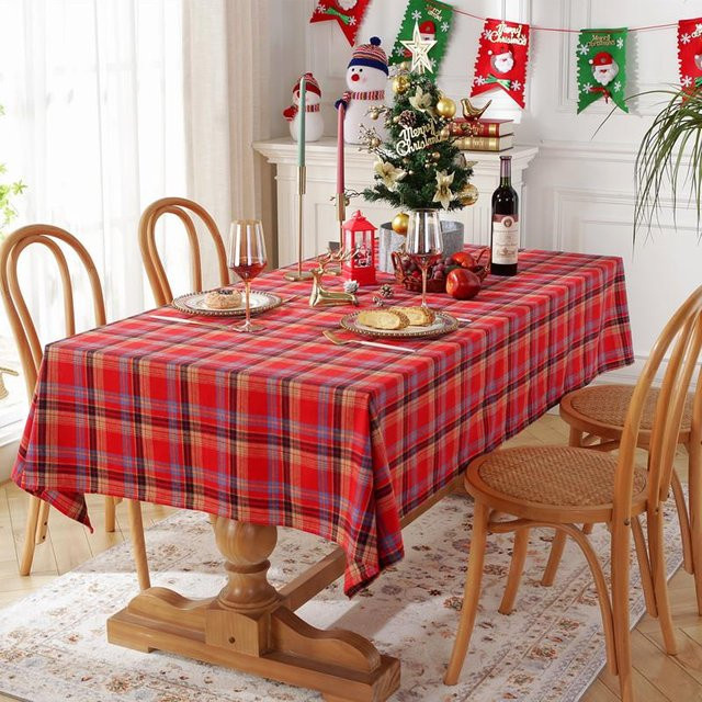 Weihnachtstischdecke von A Family Of Home Textiles, rot-weiß kariert, rechteckig, B: 140 cm, L: 200 cm - Bild 1
