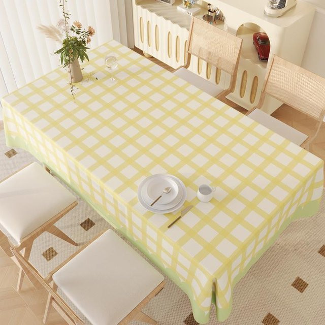 Wasserdichte und abwaschbare Tischdecke von JMG Household Supplies in Gelb mit Karo-Design, B/T: 90 x 90 cm - Bild 1
