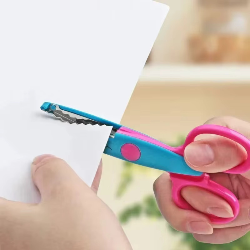 Wellenschere mit Muster für DIY Handwerk, Papierkunst und Bürobedarf aus Kunststoff - Bild 2