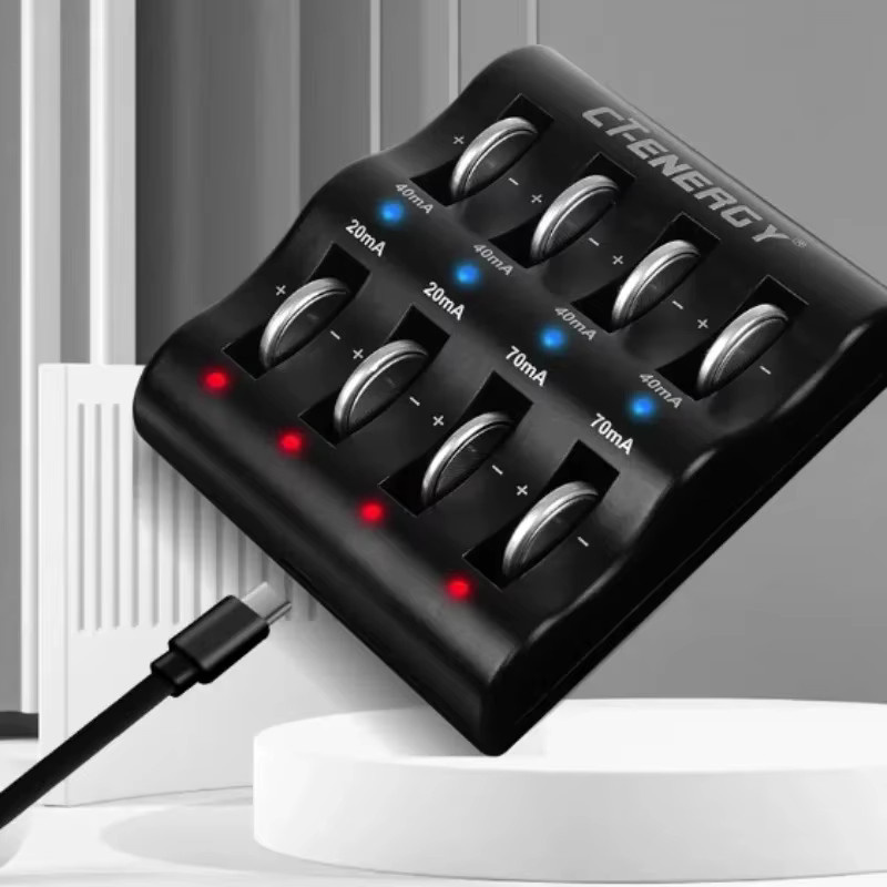 Tragbares Reise-Ladegerät für Li-Ion Knopfzellen in Schwarz mit 4 oder 8 Slots für Modelle 1220, 1240, 1620, 1632, 2032, 2025, 2016 und 2430 - Bild 4