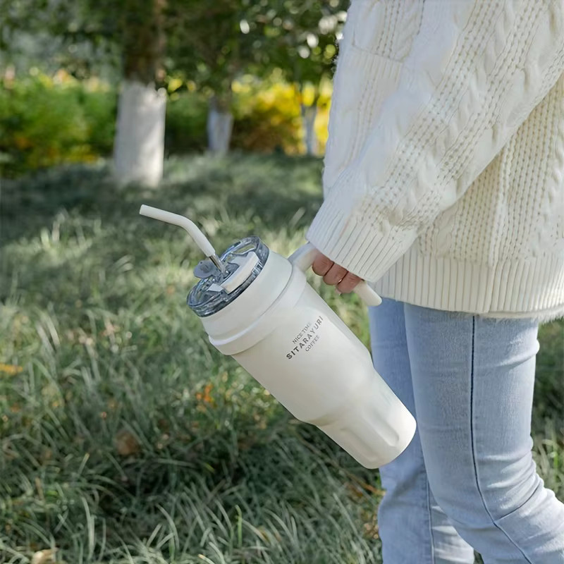 VRIUKNT Edelstahl-Thermosbecher in Braun mit 1450 ml Fassungsvermögen und Strohhalm für Outdoor, Sport und Fitness - Bild 2
