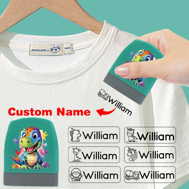 Personalisierter Namensstempel mit Cartoon-Dinosaurier-Motiv für Kinder in Türkis, wasserfester Textilstempel für Kleidung - Bild 1