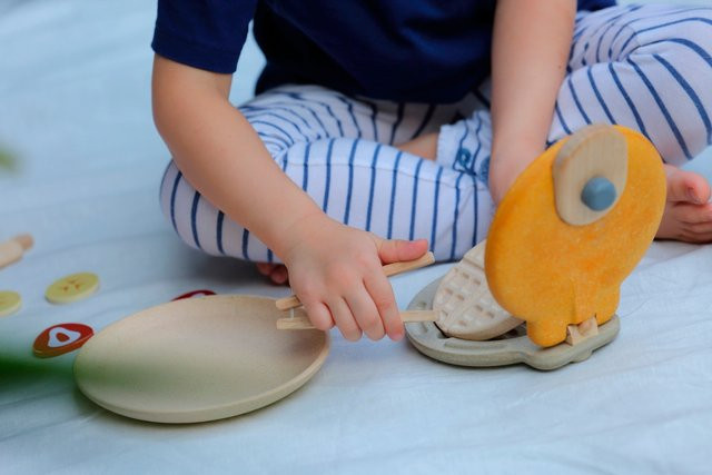 Plantoys Waffel-Set, Holz, ab 2 Jahren - Bild 1