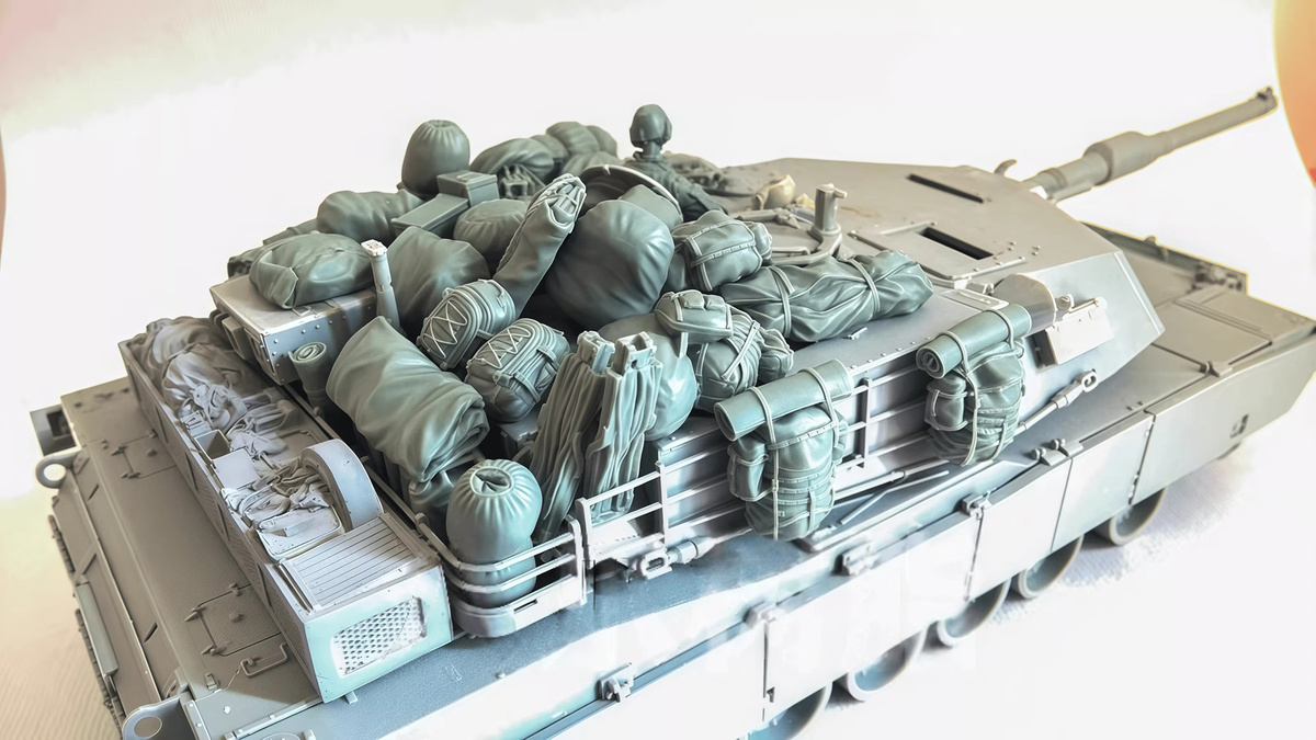 GK M1 Autopaket und Soldat, Bausatz für Gussharzmodelle, 1:35, unbemalt - Bild 1