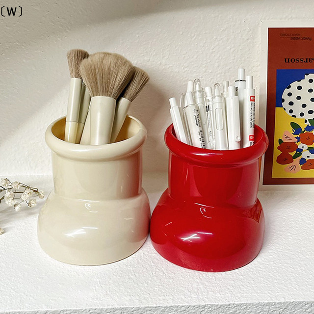 Rote Weihnachtsdeko-Stifthalter als multifunktionaler Schreibtisch-Organizer und Make-up-Pinselhalter aus Kunststoff - Bild 1