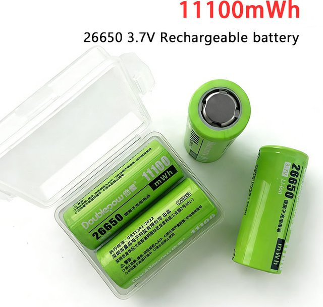 DOUBLEPOW 26650 Lithium-Ionen-Akku 3,7 V mit 11100 mWh und USB-Ladegerät in Grün - Bild 1