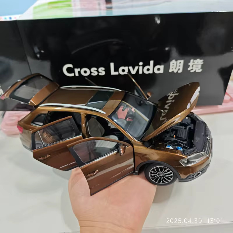 Flaw Diecast Volkswagen Lavida Cross, Spielfahrzeug, 1:18, Metall, ab 14 Jahren - Bild 3