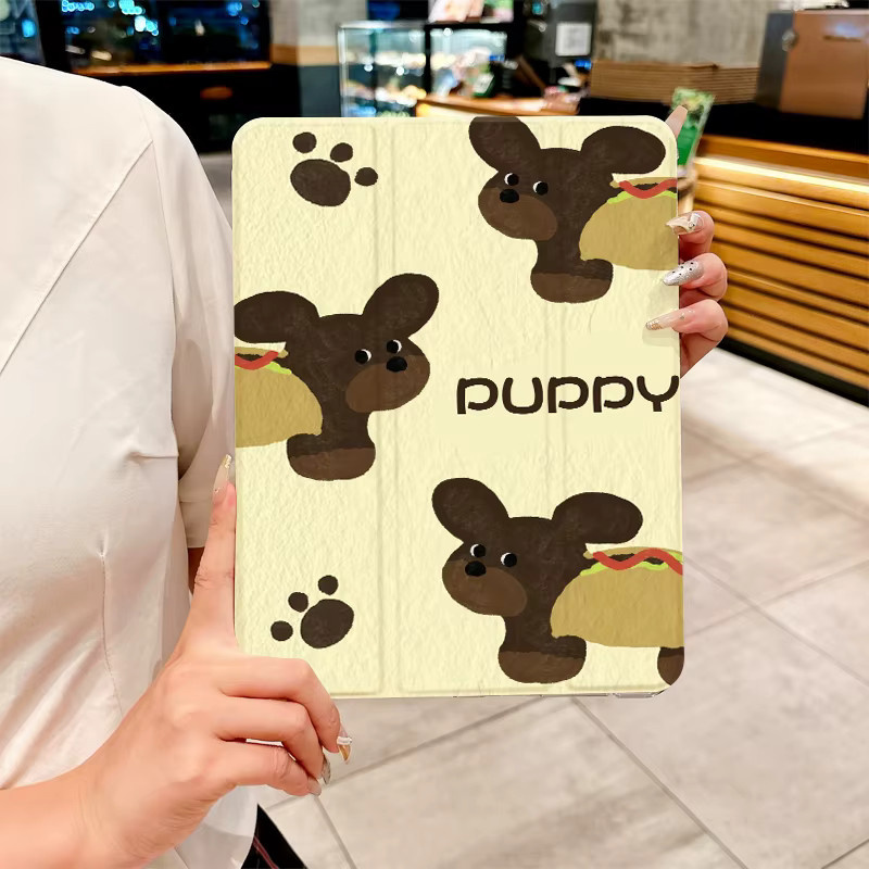 Apple iPad Pro und iPad Air Schutzhülle mit Dackel Wurst-Welpen Design in Braun, Weiß und Multicolour - Bild 2