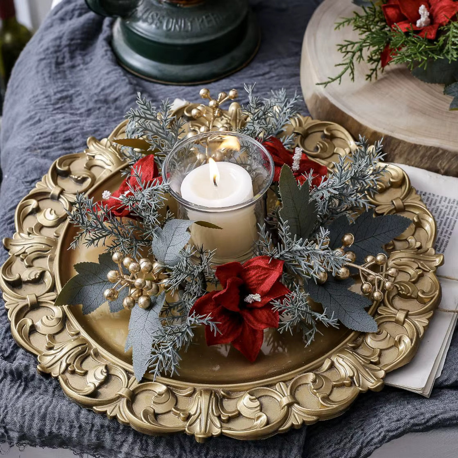 DUTRIEUX Kerzenkranz Girlande mit roten Weihnachtssternen und grünen Kiefernzweigen in Textiloptik für Tisch, Kamin oder Tür - Bild 2
