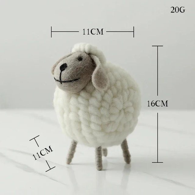 Niedliche Mini Schaf Figuren aus Holz als dekorative Tierornamente für deinen Schreibtisch und dein Zuhause in Mehrfarbig - Bild 1