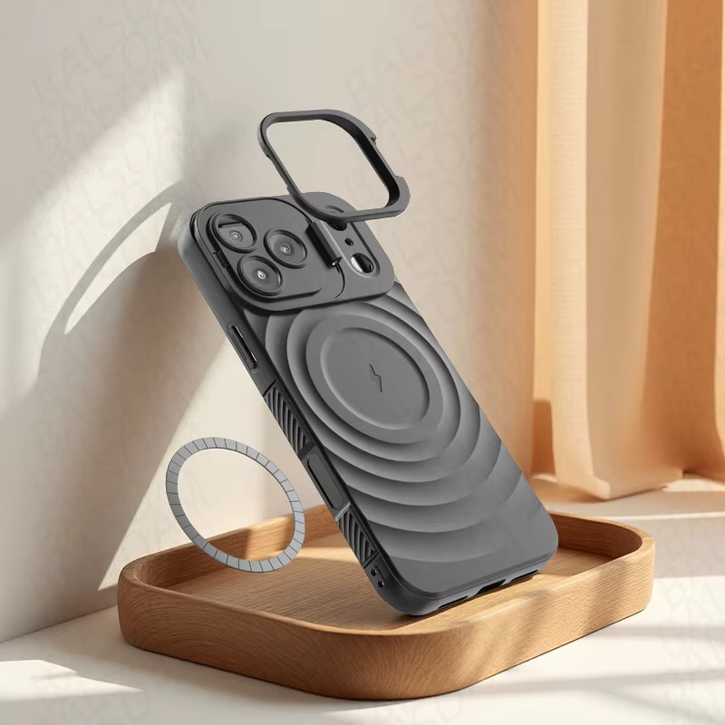 RPKKS MagSafe Magnetische Wireless Charging Schutzhülle mit Matte Ripple Design und faltbarem Kamera-Ständer für iPhone 17 Air, 16, 15, 14 Plus, 13 Pro Max in Rot und Grau - Bild 2