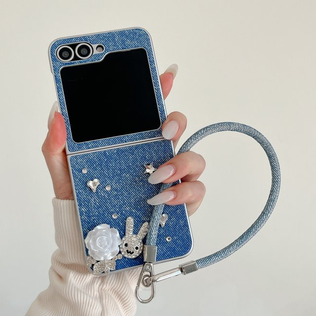 Samsung Handyhülle mit 3D Kaninchen Design in Denim-Optik und Silberrahmen für Z Flip 4 5 6 7FE in Blau - Bild 1