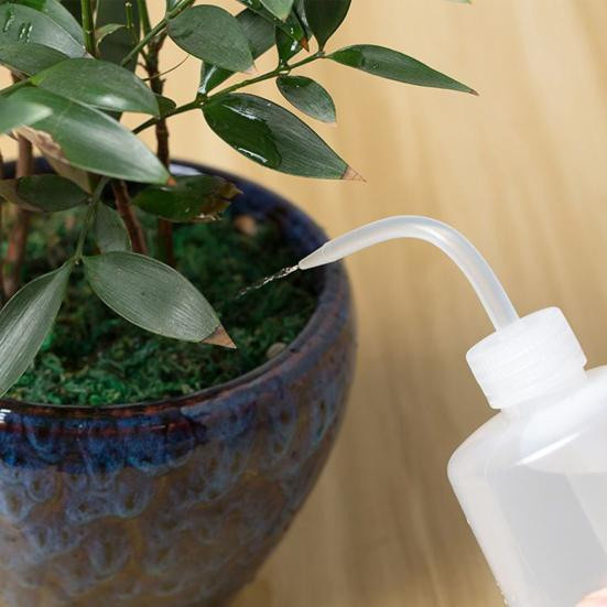 Yousheng Squeeze Gießflasche aus Kunststoff mit Skala und langer gebogener Düse, transparent, 1000 ml - Bild 4