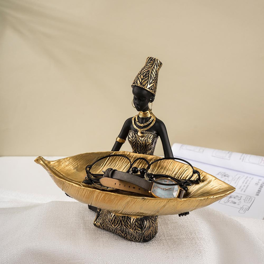 Dekorative Skulptur einer schwarzen Frau von Yiran Furniture in Schwarz und Gold aus Kunstharz, B/T/H: 28 x 24,5 x 18 cm - Bild 3