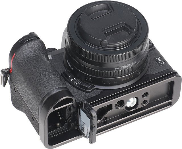 Nikon Schnellwechselplatte in Schwarz für Z50 und Z30 Kamera Handgriff Halterung - Bild 1