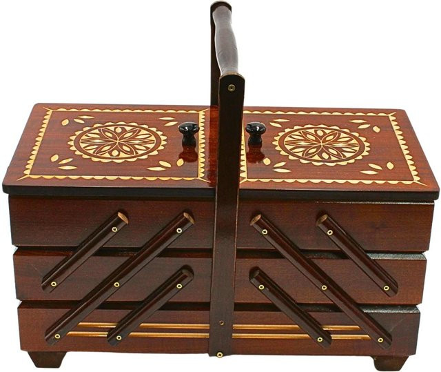 Dekohelden24 Nähkästchen aus Furnierholz mit 7 Fächern und Holzornament in Braun, B/T/H: 42 x 20 x 21 cm - Bild 1