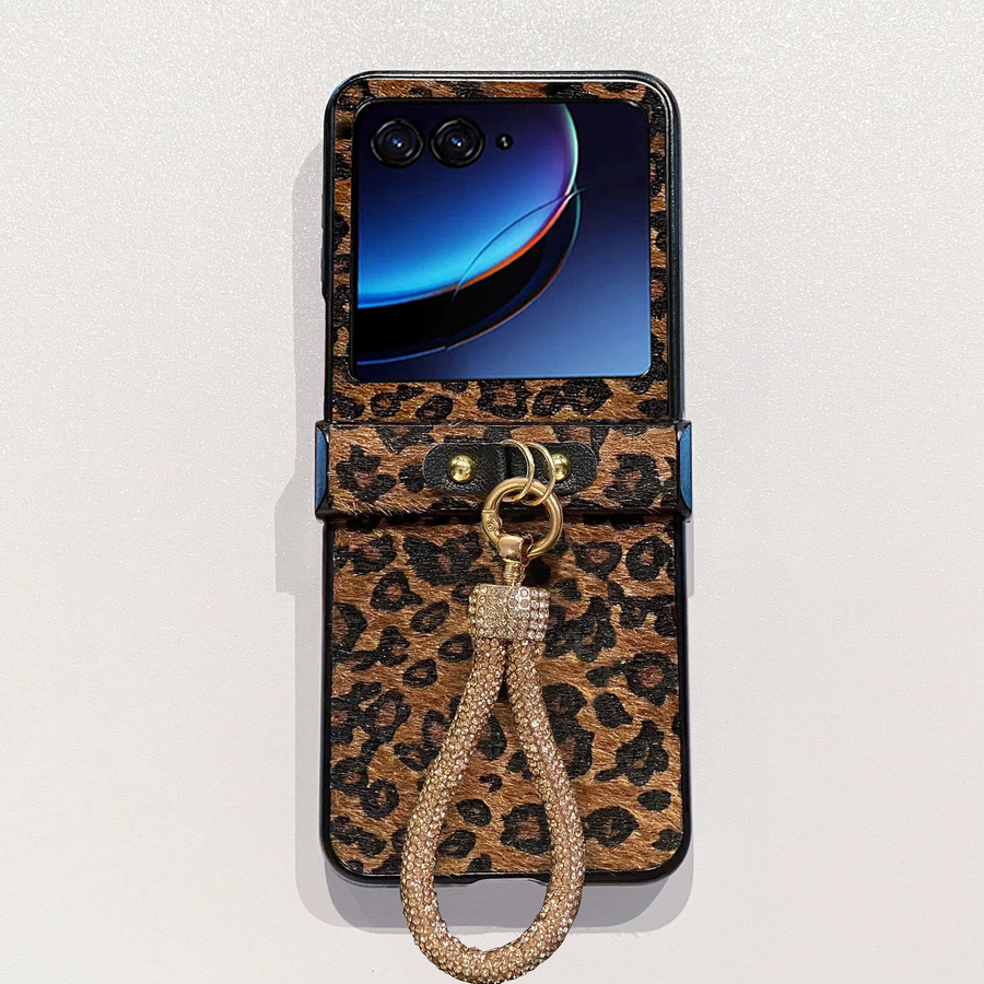 Motorola Moto Razr 50 60 70 Ultra Handyhülle mit Leopardenmuster, Plüsch-Textur und Kunst-Diamant-Schlüsselband in Multicolour und Braun - Bild 5