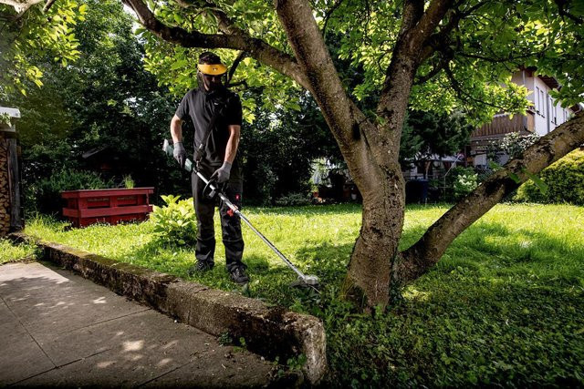 Metabo Akku-Rasentrimmer RTD 18 LTX BL 30 in Schwarz und Grün mit Nylonschnur und D-Schlaufengriff - Bild 2