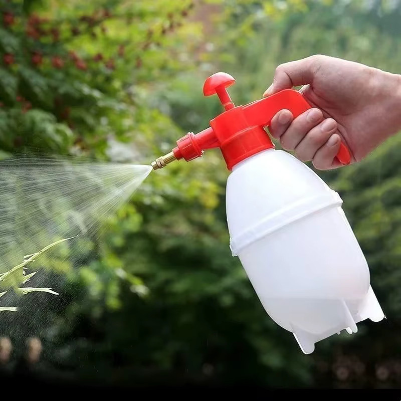Manueller Drucksprüher für die Autoreinigung und Gartenarbeit in Weiß, Volumen: 1,5 l / 2,0 l / 3,0 l - Bild 2