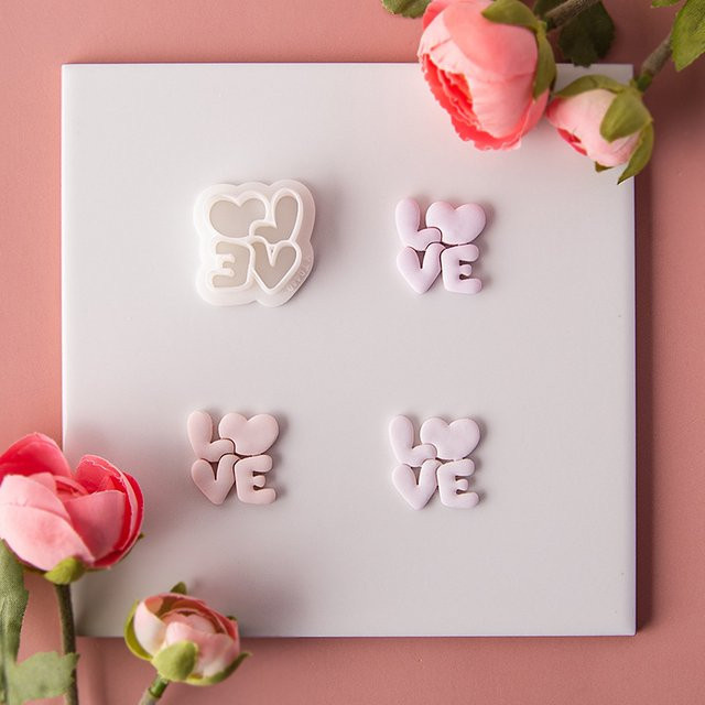 Valentinstag Herz Form Ohrring Cutter aus Kunststoff in Weiß für Polymer Clay Schmuckherstellung und DIY Anhänger - Bild 1
