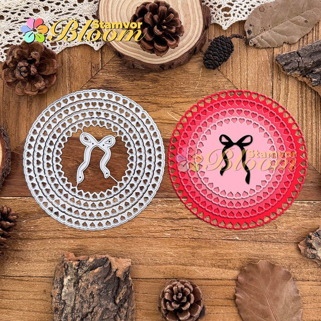 Metall Stanzform für Scrapbooking mit Herz, Spitze und Schleife in Silber - Bild 1