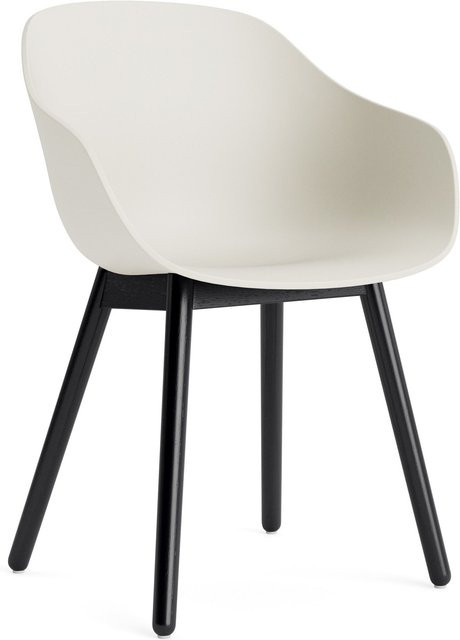 HAY About A Chair AAC 212 mit Armlehnen in Beige und Holzgestell im organischen Design - Bild 1