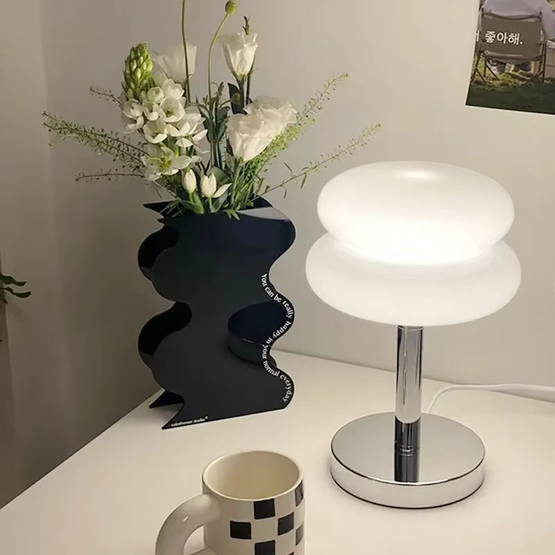 Claeted Tischlampe aus Glas in Bunt im Ei-Design als Nachtlicht für Kinder, Schlafzimmer und Arbeitszimmer - Bild 4