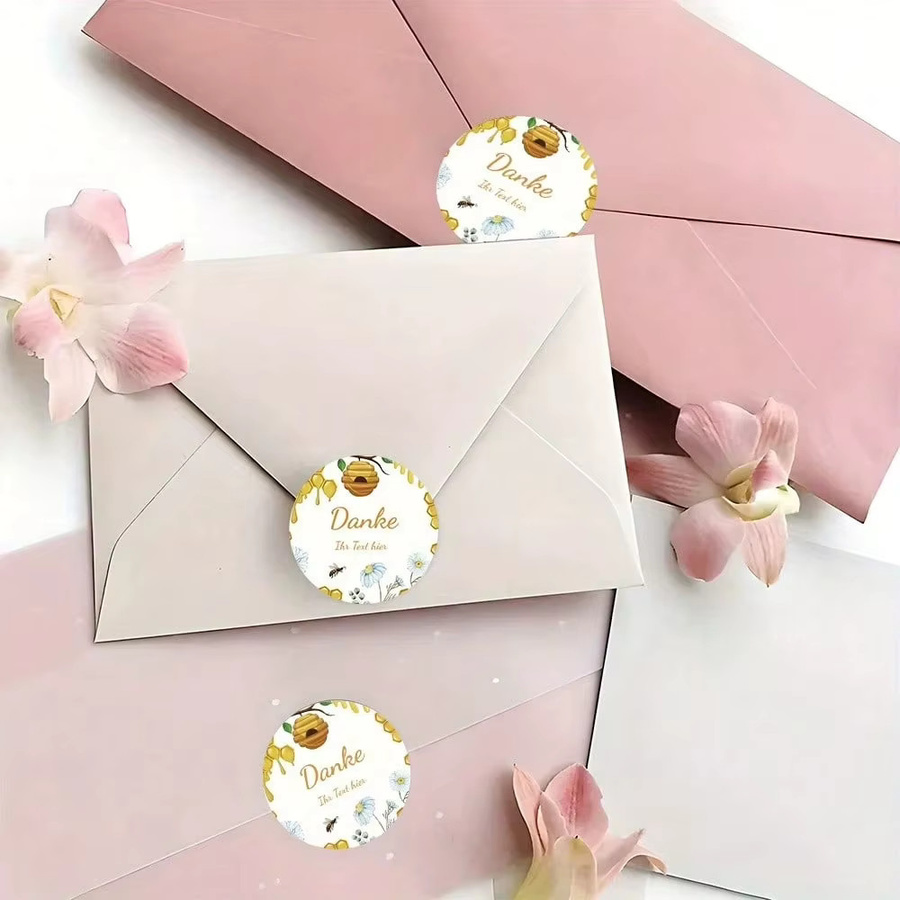 Personalisierte runde Dankesaufkleber mit Bienenstock-Design, Honigtropfen und weißen Gänseblümchen auf Premium-Papier, Farbe: Weiß - Bild 5