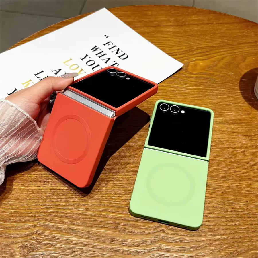Magnetische Silikon-Schutzhülle für Samsung Galaxy Z Flip 7, FE, 6, 5, 4, 3 5G in Grün mit kabellosem Laden und stoßfestem Softphone-Design - Bild 3