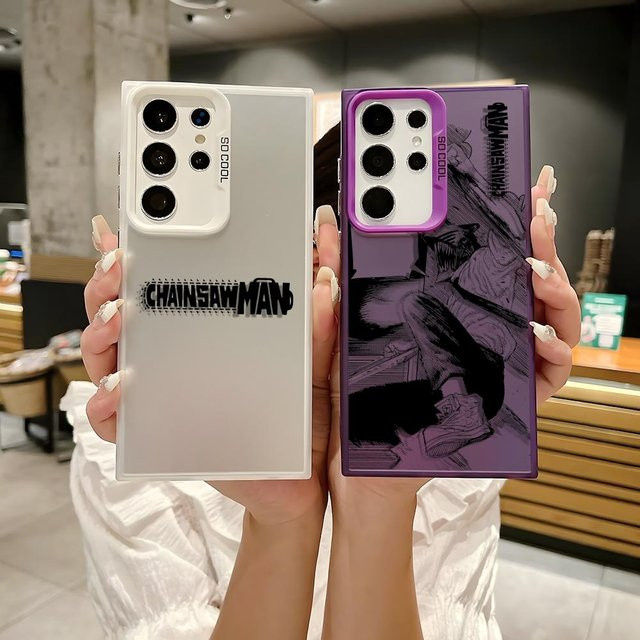 Silberne Silikon Handyhülle im Chainsaw Man Design für Samsung Galaxy S25 Edge S24 S23 S22 S21 S20 Ultra mit Denji und Makima Motiv - Bild 1