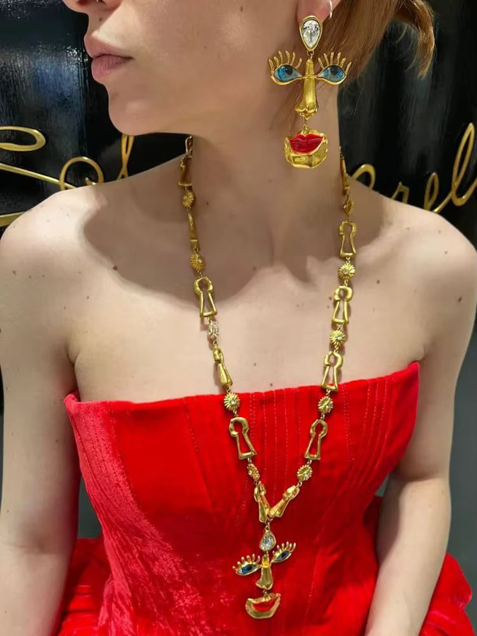 Nunqiao Anhänger-Ohrringe, rote Lippen mit Augen, Kristall, Gold, Damen - Bild 4