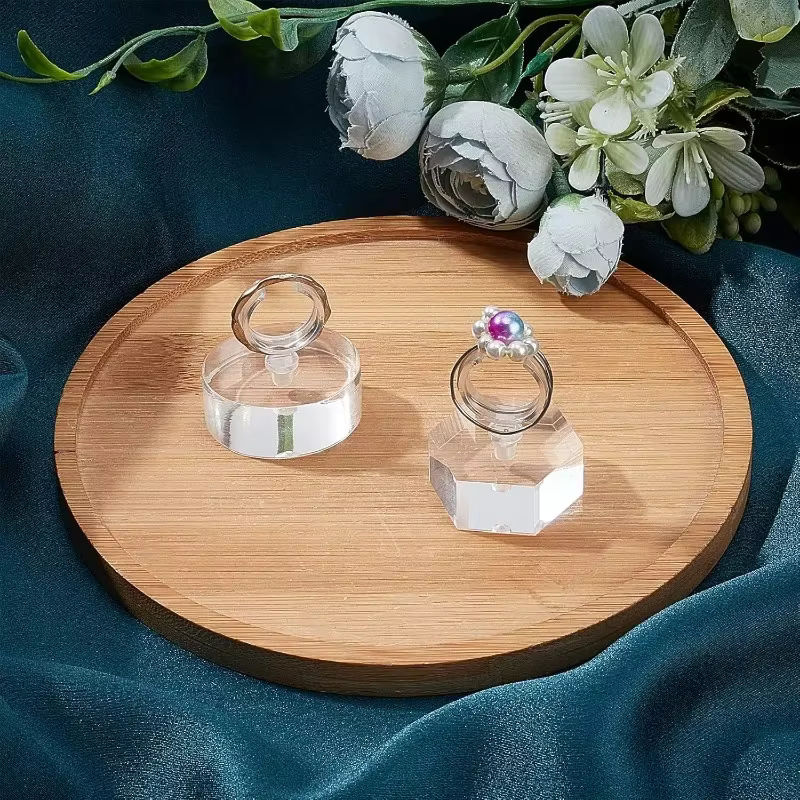 2er Set Ringhalter aus Acryl in Transparent für die Präsentation von Ringen und Schmuck - Bild 3