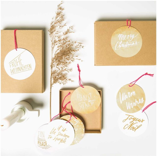 Rico Design Paper Poetry Papieranhänger Jolly Christmas mit Band, 8 Stück, Multicolor - Bild 1