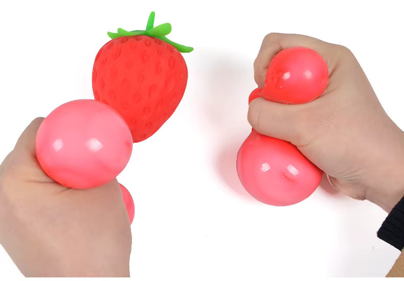 Small fire child Erdbeer-Frucht-Squishy-Spielzeuge, red - Bild 4