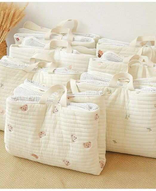 Tragbares Neugeborenen-Babybett aus weißer, bestickter Baumwolle mit atmungsaktiver Schlafunterlage und faltbarer Matratze - Bild 1