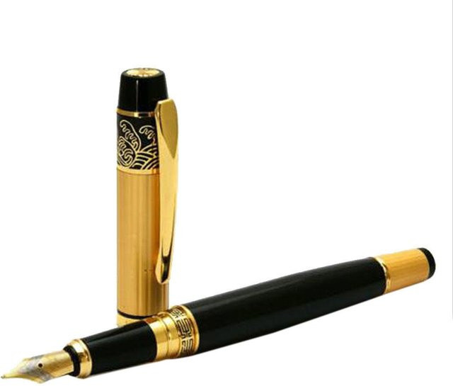 901 Füllfederhalter aus Edelstahl mit mittlerer Feder in Schwarz und Gold - Bild 1