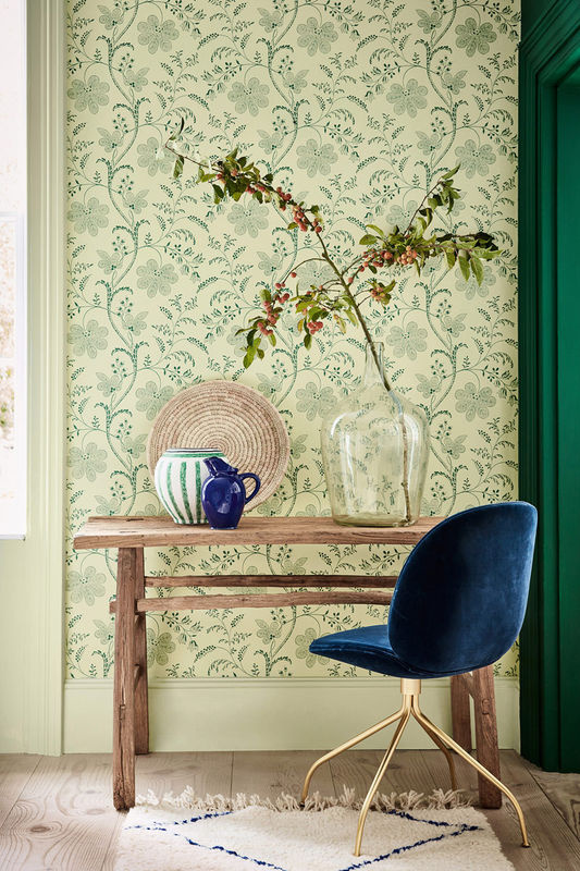 Little Greene Tapete Bedford Square Acorn in Grün mit botanischem Vintage-Floral-Design aus Vlies - Bild 2