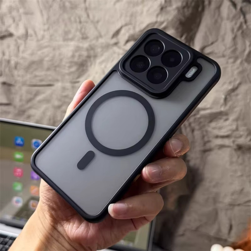 Stoßfeste MagSafe kompatible Schutzhülle aus mattem Acryl und hartem PC für Xiaomi 15, 14T Pro und 17 Pro Max in Transparent oder Schwarz - Bild 2