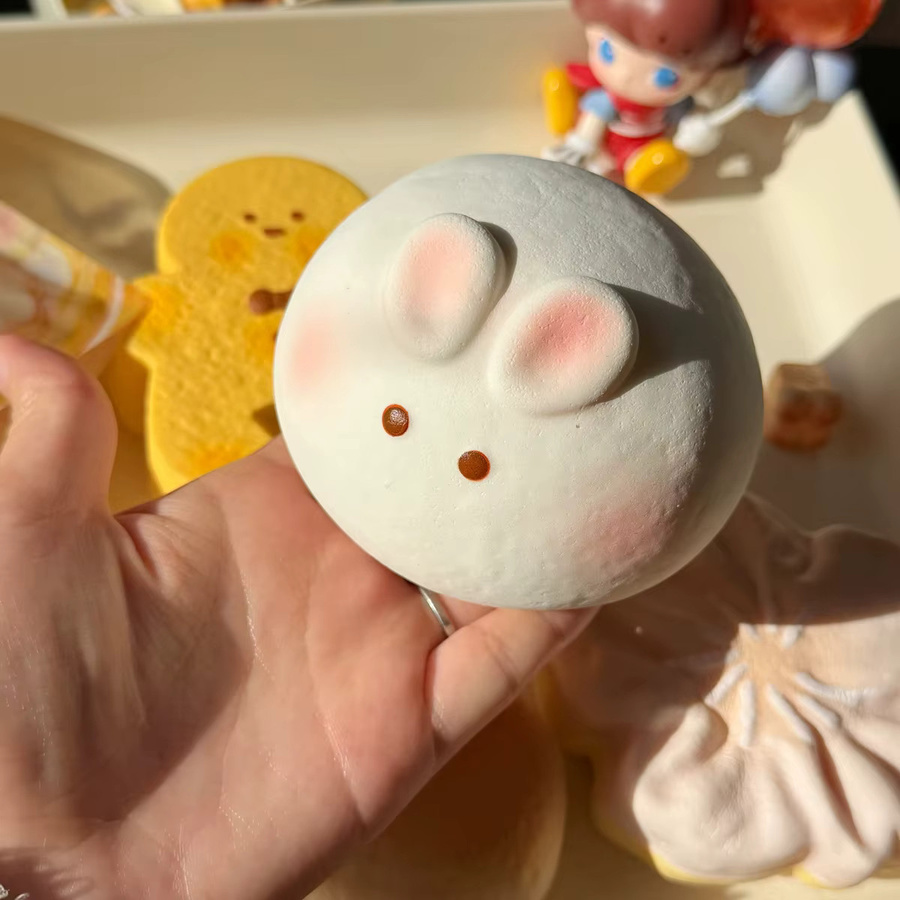 Niedliches Kawaii Squishy Stressabbau-Spielzeug aus weichem PU als Dekofigur für Lebkuchenmann, Kaninchen oder Bär - Bild 3