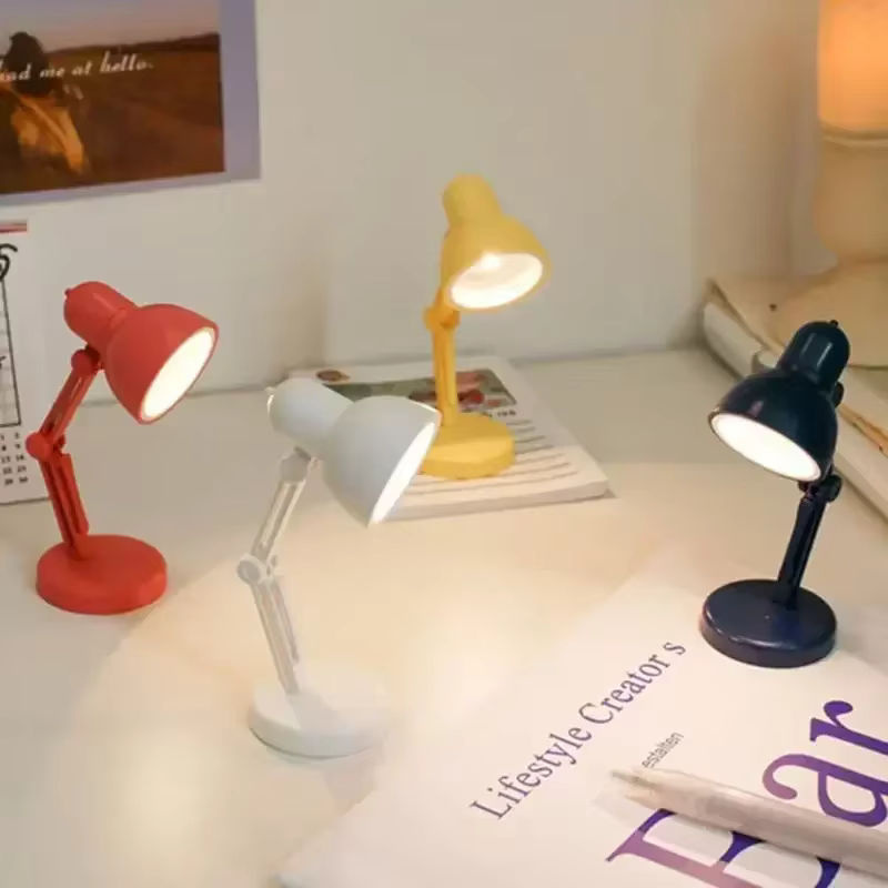 Mini LED Nachtlicht und faltbare Buchlampe in Weiß für Schlafzimmer und Bett - Bild 2